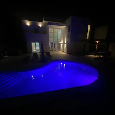 Alana Ganze - Pool - Sauna - Jacuzzi 200m2 *