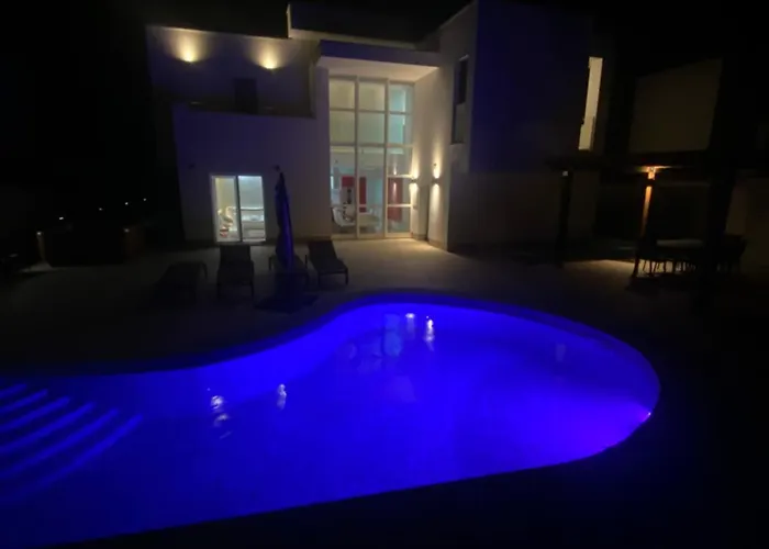 Alana Ganze - Pool - Sauna - Jacuzzi 200m2 *