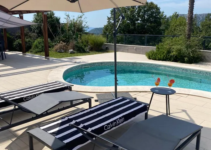 Alana Ganze - Pool - Sauna - Jacuzzi 200m2